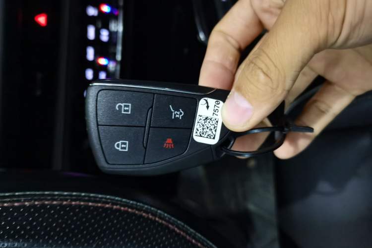 Used Buick Envision 2022 Encore Plus 552T Five-Seat Luxury Model Vehicle Key