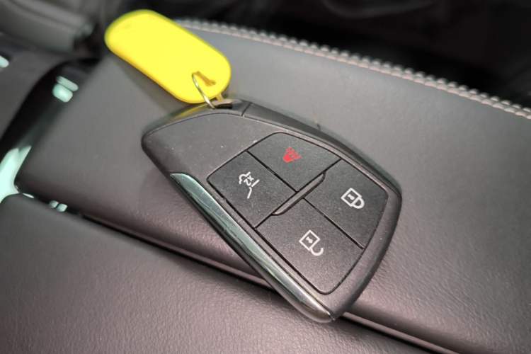 Used Buick Envision 2022 Facelift Encore S 652T Two-Wheel-Drive Luxury Model Vehicle Key