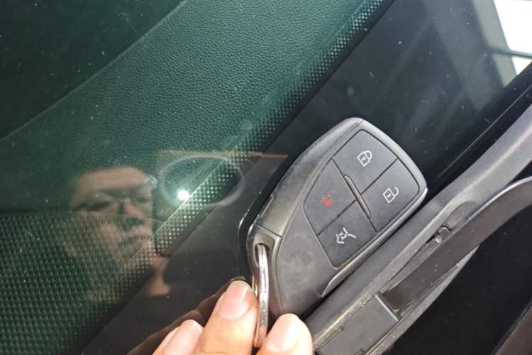 Used Buick Envision 2022 Encore Plus 652T Five-Seat Luxury Model Vehicle Key