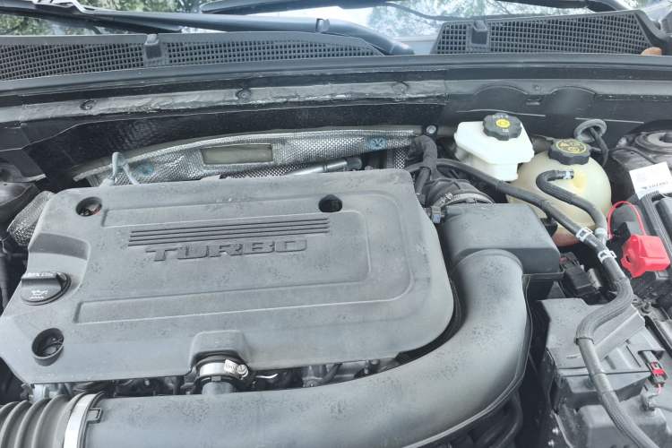 Used Buick Envision 2022 Encore Plus Avenir Aivia 7-Seater Edition Engine Bay