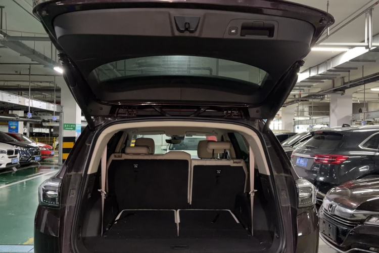Used Buick Envision 2022 Encore Plus Avenir Aivia 7-Seater Edition Trunk