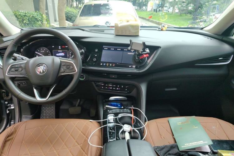Used Buick Envision 2022 Facelift Encore S 552T Two-Wheel-Drive Luxury Model Center Console