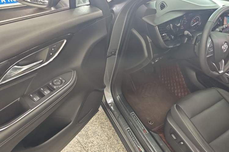 Used Buick Envision 2022 Encore S 552T Two-Wheel-Drive Luxury Model Driver Seat