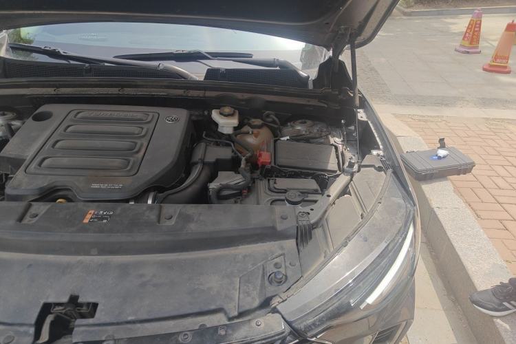 Used Buick Envision 2022 Facelift Encore S 552T Two-Wheel-Drive Luxury Model Engine Bay Left