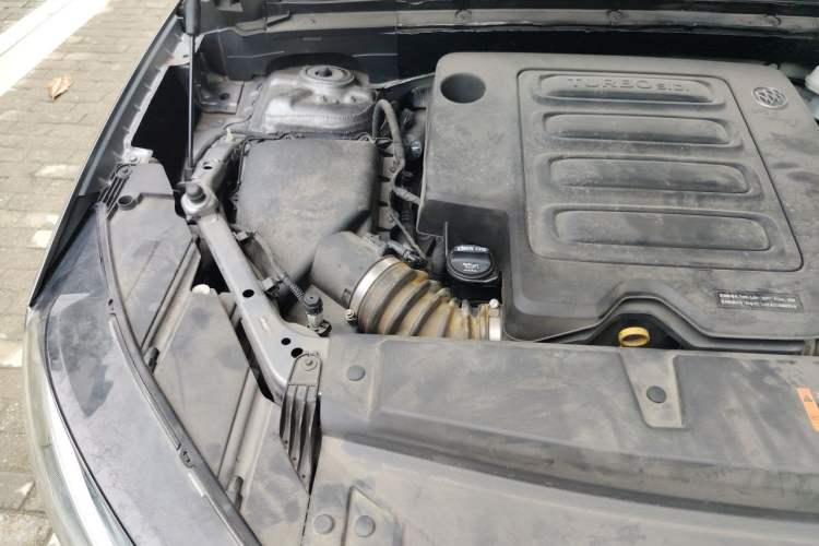 Used Buick Envision 2022 Facelift Encore S 552T Two-Wheel-Drive Luxury Model Engine Bay Right