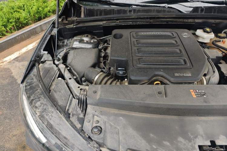 Used Buick Envision 2022 Encore S 552T Two-Wheel Drive Elite Model Engine Bay Right