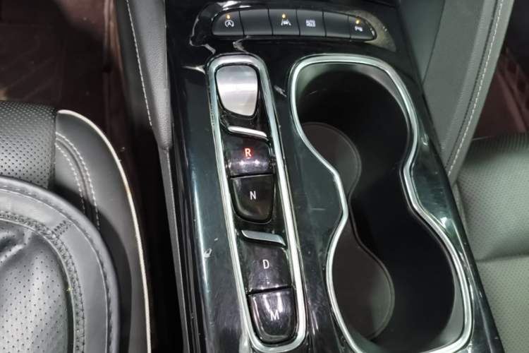 Used Buick Envision 2022 Encore S 552T Two-Wheel-Drive Luxury Model Gear Lever