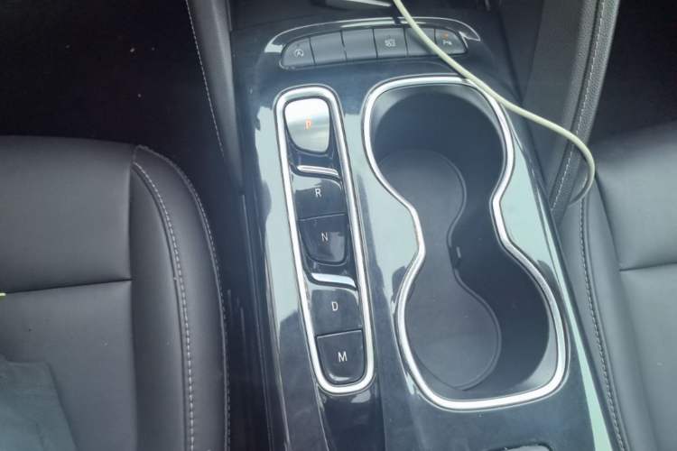 Used Buick Envision 2022 Encore S 652T Two-Wheel Drive Elite Model Gear Lever