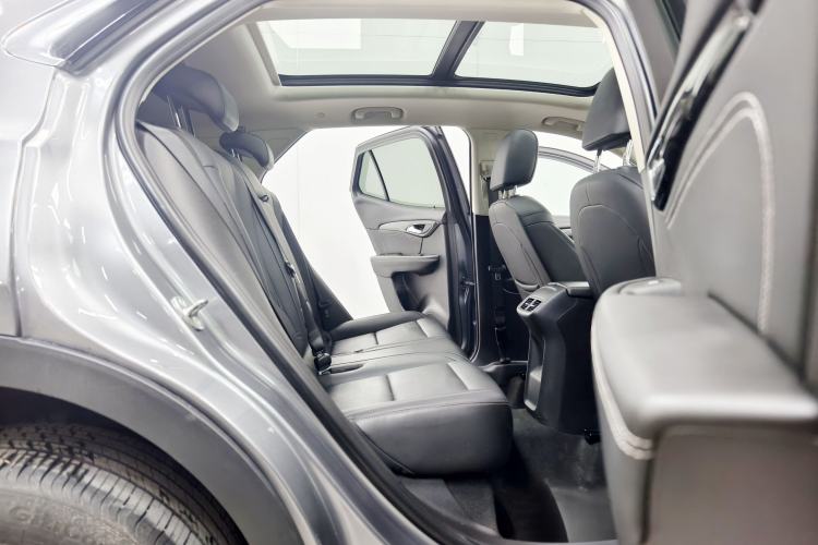 Used Buick Envision 2022 Encore S 652T Two-Wheel Drive Elite Model Interior 2
