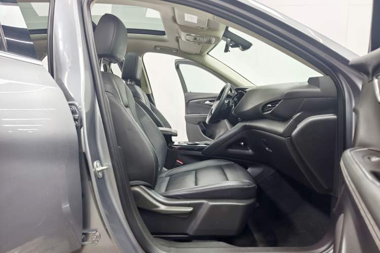 Used Buick Envision 2022 Encore S 652T Two-Wheel Drive Elite Model Interior 5
