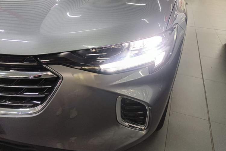 Used Buick Envision 2022 Encore S 652T Two-Wheel-Drive Luxury Model Left Front Headlight