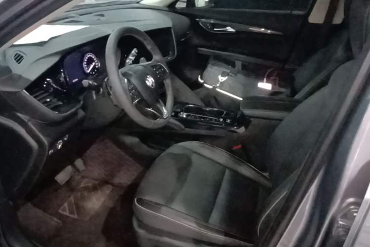 Used Buick Envision 2022 Encore S 552T Two-Wheel-Drive Luxury Model Left Front Seat