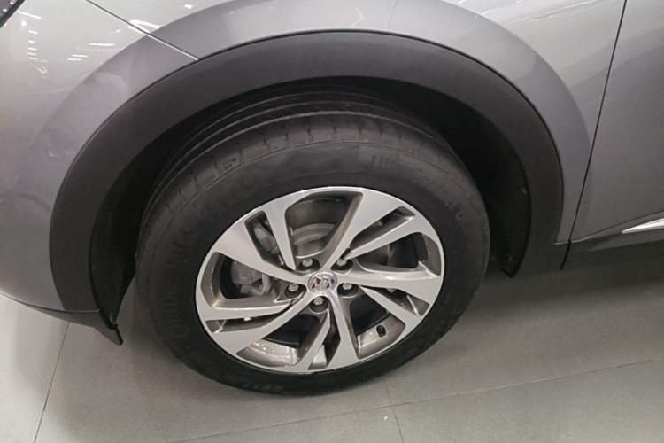 Used Buick Envision 2022 Encore S 652T Two-Wheel-Drive Luxury Model Left Front Wheel Hub