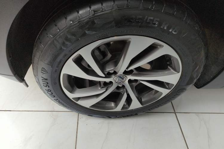 Used Buick Envision 2022 Encore S 652T Two-Wheel-Drive Luxury Model Left Front Wheel Hub
