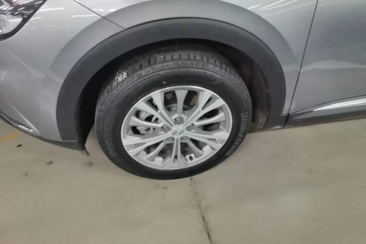 Used Buick Envision 2022 Encore Plus 652T Five-Seat All-Wheel-Drive Luxury Model Left Front Wheel Hub