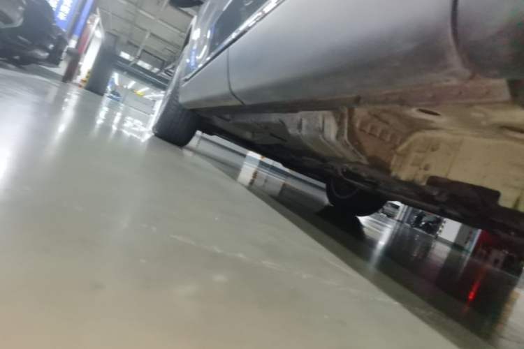 Used Buick Envision 2022 Encore Plus 652T Five-Seat All-Wheel-Drive Luxury Model Left Side Sill