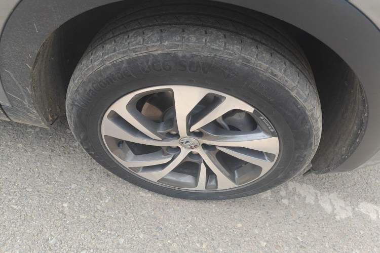 Used Buick Envision 2022 Facelift Encore S 552T Two-Wheel-Drive Luxury Model Right Front Wheel Hub
