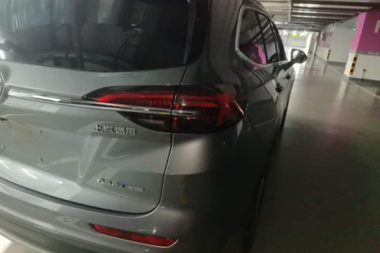 Used Buick Envision 2022 Encore Plus 652T Five-Seat All-Wheel-Drive Luxury Model Right Rear Taillight