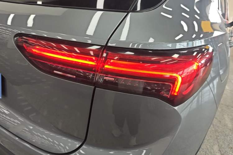 Used Buick Envision 2022 Encore S 552T Two-Wheel-Drive Luxury Model Right Rear Taillight