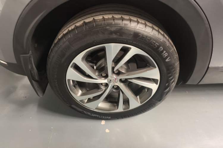 Used Buick Envision 2022 Facelift Encore S 552T Two-Wheel Drive Elite Model Right Rear Wheel Hub