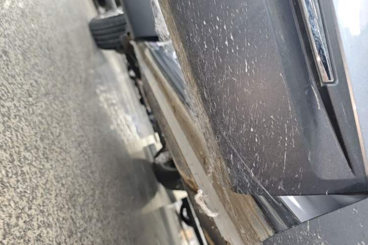 Used Buick Envision 2022 Encore S 552T Two-Wheel-Drive Luxury Model Right Side Sill