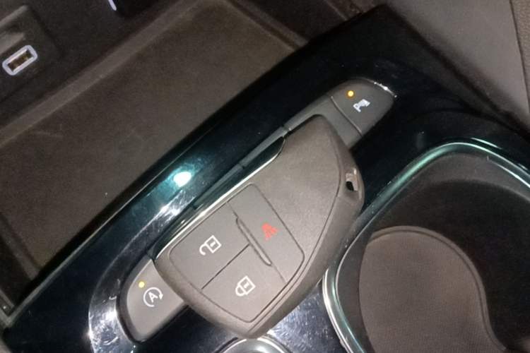 Used Buick Envision 2022 Encore S 552T Two-Wheel-Drive Luxury Model Vehicle Key