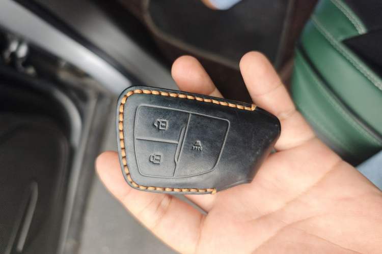 Used Buick Envision 2022 Encore S 552T Two-Wheel Drive Elite Model Vehicle Key
