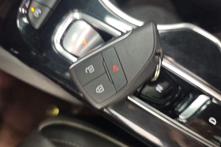 Used Buick Envision 2022 Encore S 552T Two-Wheel-Drive Luxury Model Vehicle Key