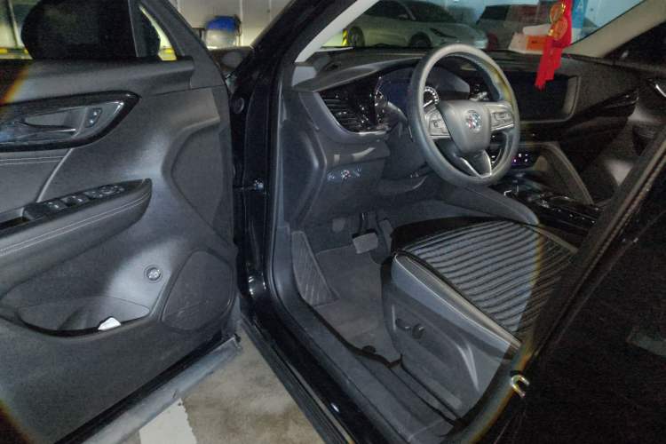 Used Buick Envision 2022 Encore Plus 652T Five-Seat Luxury Model Driver Seat