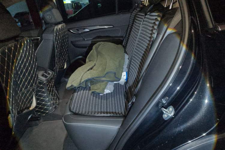 Used Buick Envision 2022 Encore Plus 652T Five-Seat Luxury Model Left Rear Seat