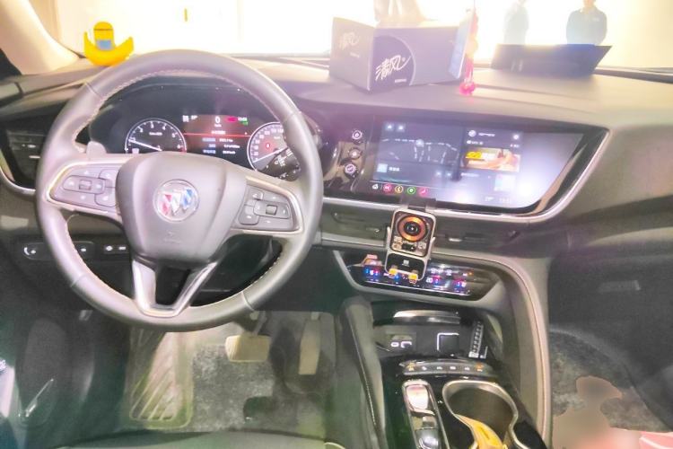 Used Buick Envision 2022 Encore S AWD Avenir Center Console