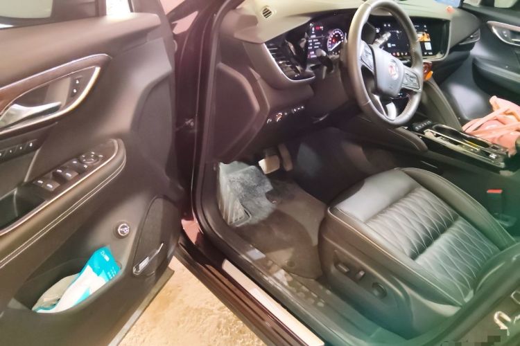 Used Buick Envision 2022 Encore S AWD Avenir Driver Seat