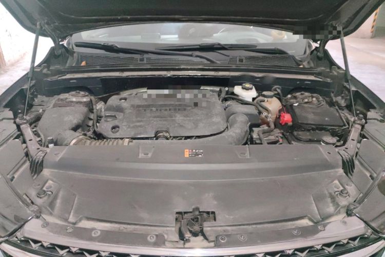 Used Buick Envision 2022 Encore S AWD Avenir Engine Bay