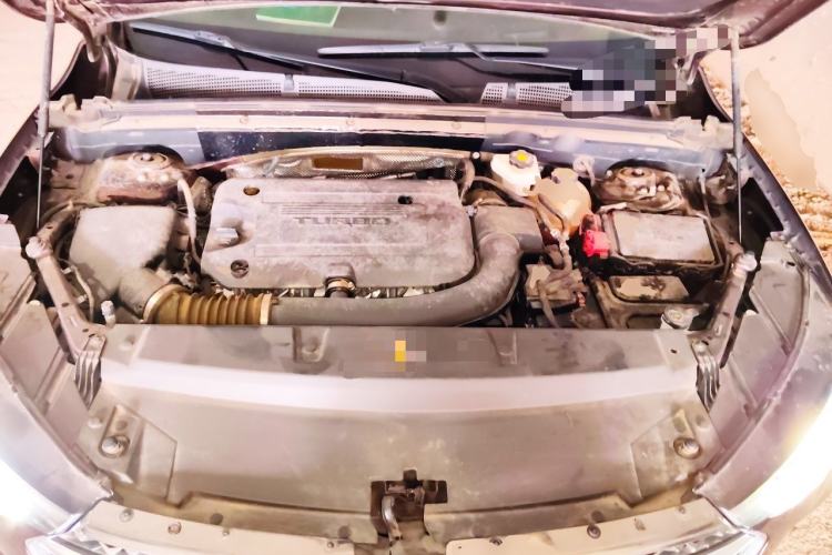 Used Buick Envision 2022 Encore S AWD Avenir Engine Bay