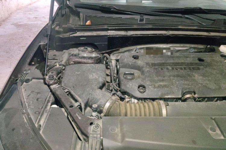 Used Buick Envision 2022 Encore S AWD Avenir Engine Bay Right