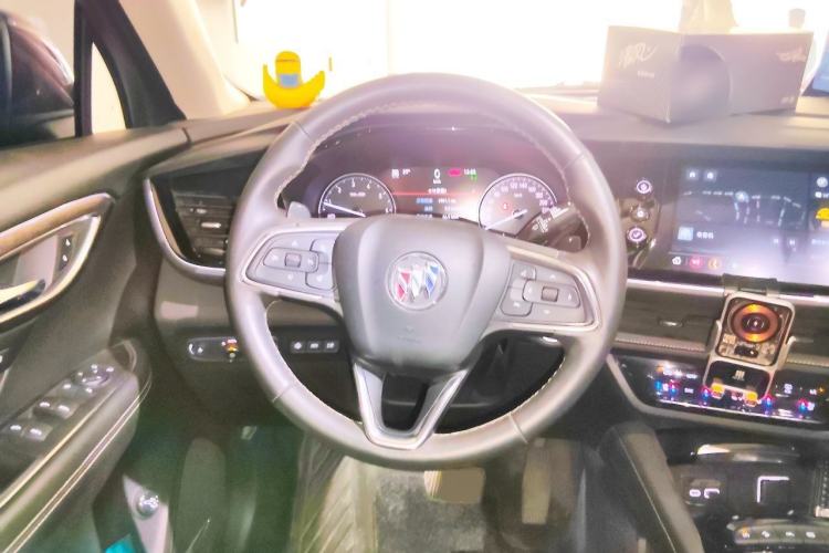 Used Buick Envision 2022 Encore S AWD Avenir Steering Wheel