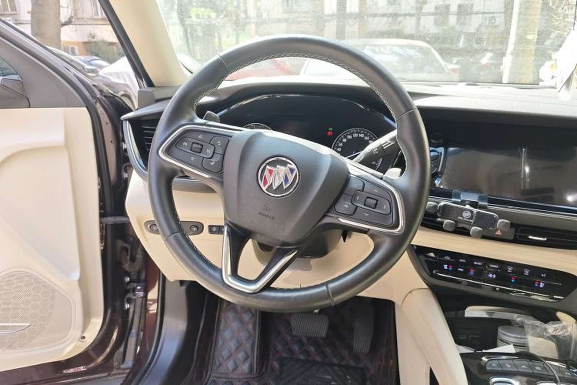 Used Buick Envision 2022 Encore Plus Avenir Aivia 7-Seater Edition Steering Wheel