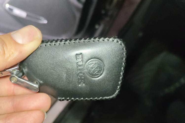 Used Buick Envision 2022 Encore S AWD Avenir Vehicle Key
