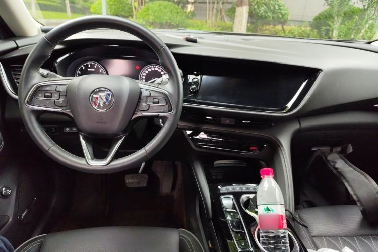 Used Buick Envision 2022 Encore Plus Avenir Aivia 7-Seater Edition Center Console
