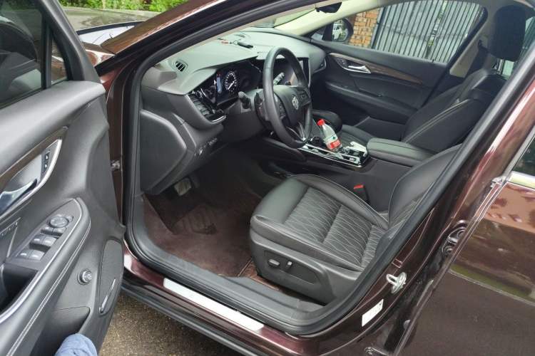 Used Buick Envision 2022 Encore Plus Avenir Aivia 7-Seater Edition Driver Seat