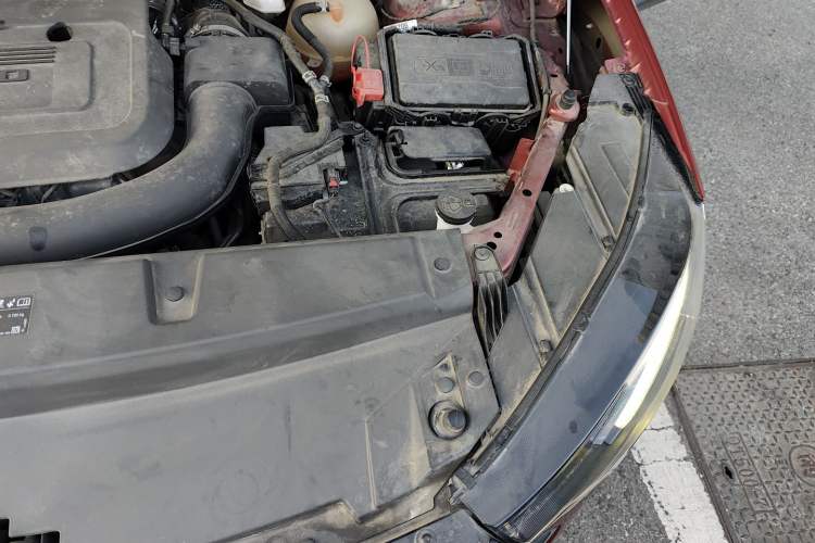 Used Buick Envision 2022 Encore S 652T Two-Wheel-Drive Luxury Model Engine Bay Left