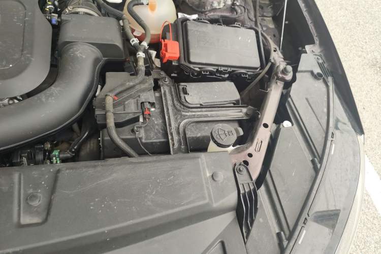 Used Buick Envision 2022 Facelift Encore S 4x4 Avenir Engine Bay Left