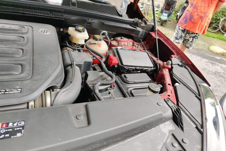 Used Buick Envision 2022 Encore S 552T Two-Wheel-Drive Luxury Model Engine Bay Left