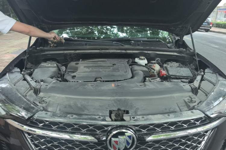 Used Buick Envision 2022 Encore Plus Avenir Avenir 5-Seater Edition Engine Bay