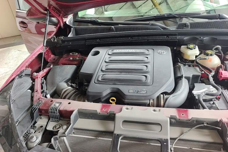 Used Buick Envision 2022 Encore S 552T Two-Wheel-Drive Luxury Model Engine Bay Right