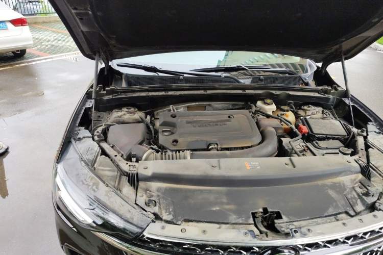 Used Buick Envision 2022 Encore Plus Avenir Aivia 7-Seater Edition Engine Bay Right