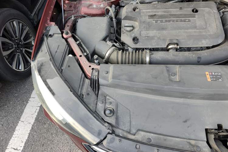 Used Buick Envision 2022 Encore S 652T Two-Wheel-Drive Luxury Model Engine Bay Right