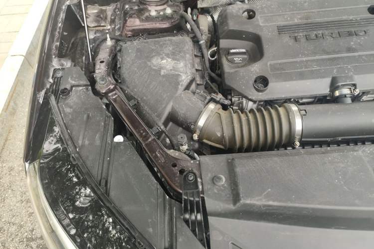 Used Buick Envision 2022 Facelift Encore S 4x4 Avenir Engine Bay Right