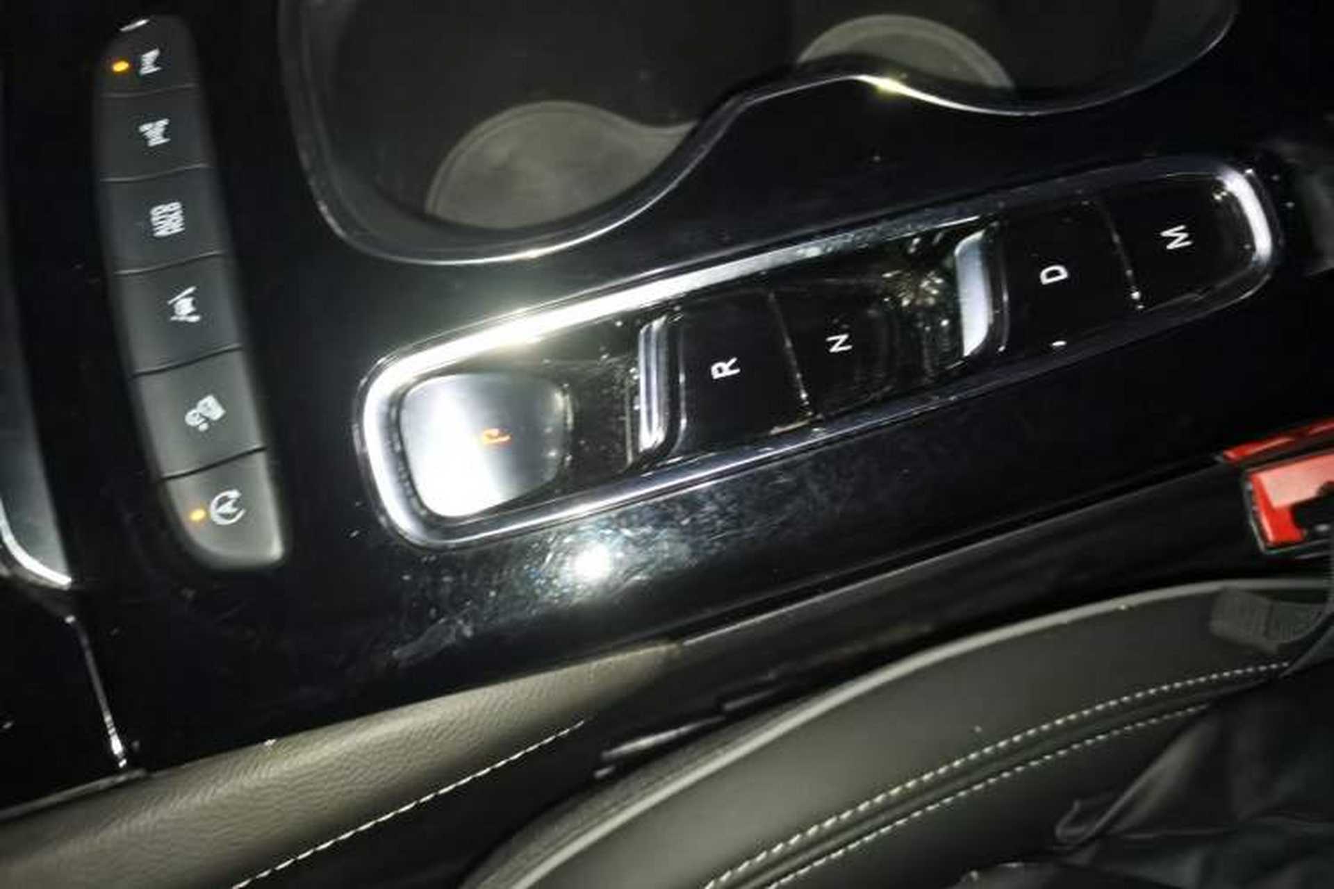 Used Buick Envision 2022 Encore Plus Avenir Aivia 7-Seater Edition Gear Lever