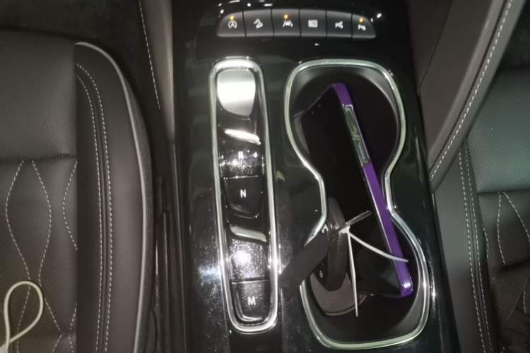 Used Buick Envision 2022 Encore Plus Avenir Aivia 7-Seater Edition Gear Lever